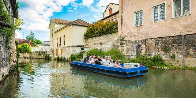 Balade En Barque Eaudyssee Famille Canal Mau © Teddy Picaude