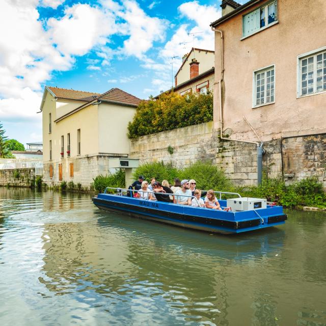 Balade En Barque Eaudyssee Famille Canal Mau © Teddy Picaude