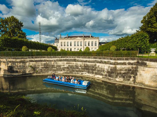 Balade En Barque Eaudyssee Prefecture © Teddy Picaude