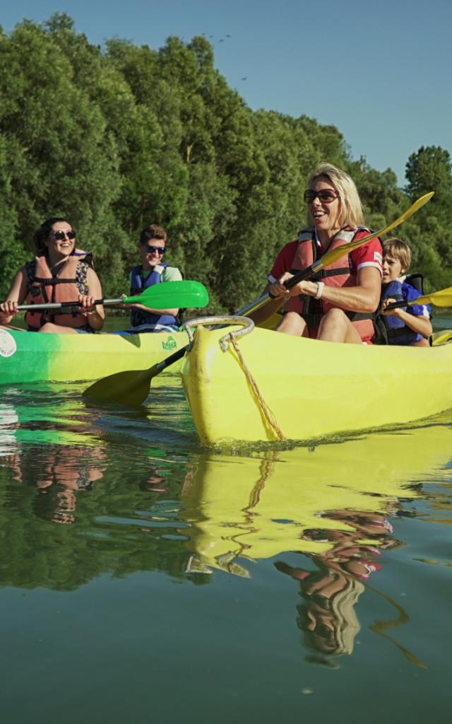 Balade En Canoe La Marne Chalons Pelles Chalonnaises Famille © Marat Anaev