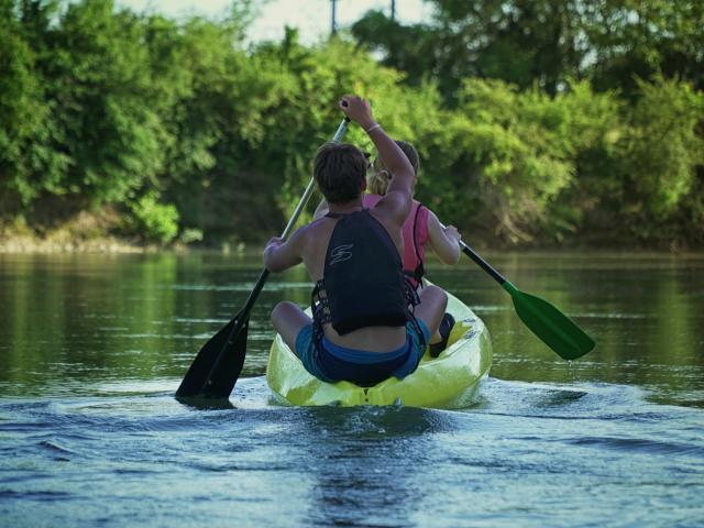 Balade En Canoe Marne Chalons Pelles Chalonnaises © Marat Anaev