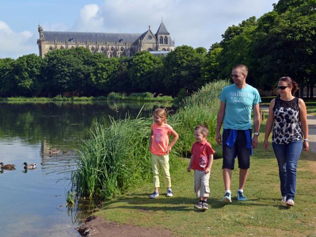 Balade En Famille Chalons Grand Jard Cathedrale © Christophe Manquillet