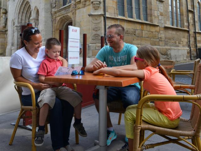 Balade En Famille Chalons Pause En Terrasse © Christophe Manquillet