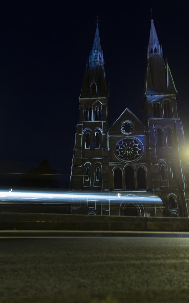 Collegiale Notre Dame En Vaux Metamorpheauses Effet Lumiere © Michel Bister