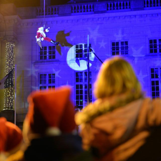 Descente Du Pere Noel Chalons En Champagne © Christophe Manquillet