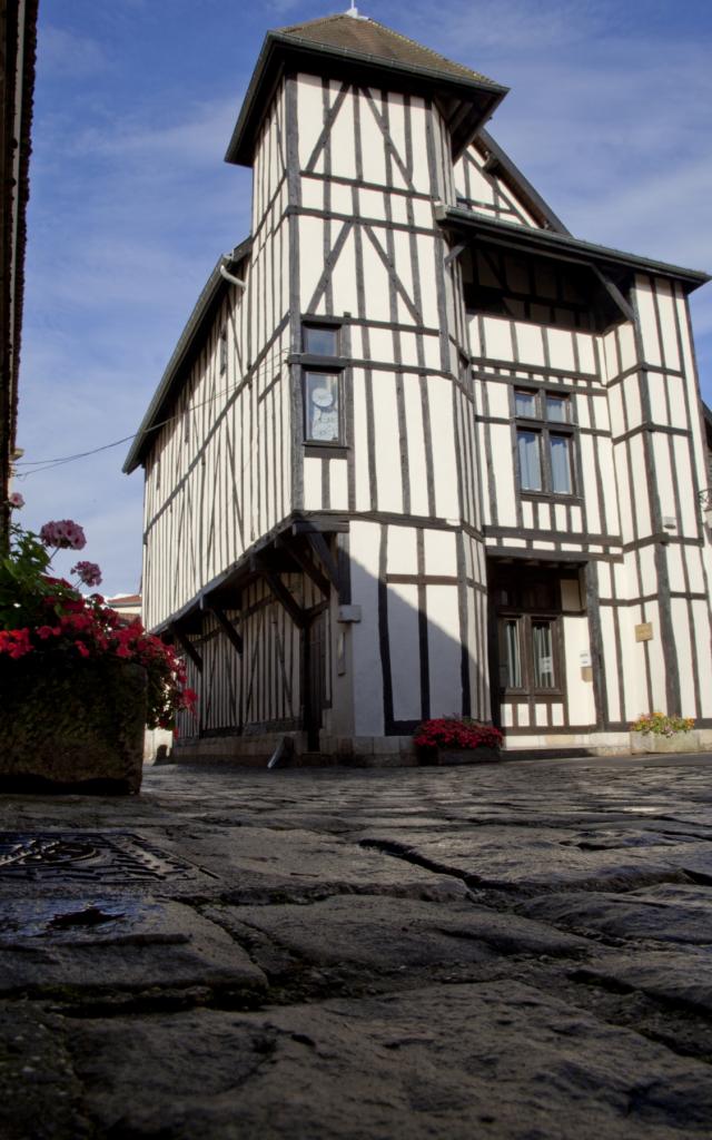 Maison Clemangis Pan De Bois Chalons © Jean Côme Nicolle