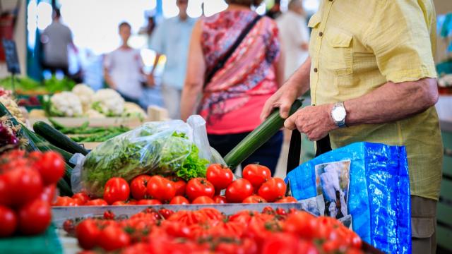 Marche Chalons En Champagne Fruits Legumes Primeur © Teddy Picaude