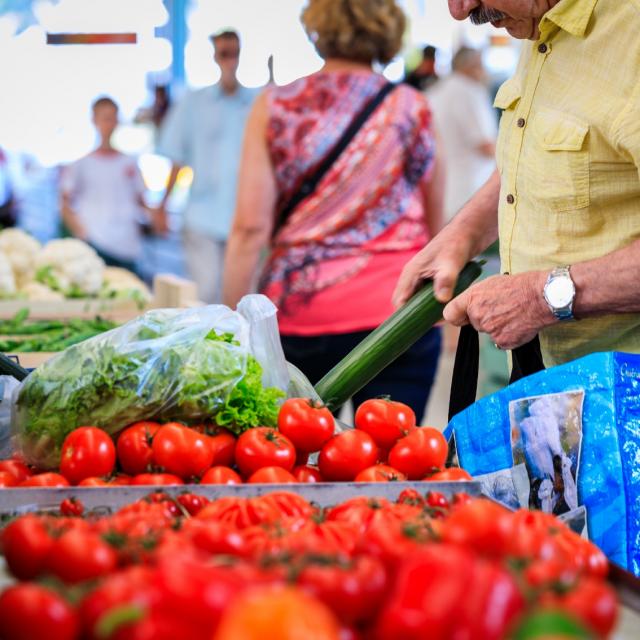 Marche Chalons En Champagne Fruits Legumes Primeur © Teddy Picaude