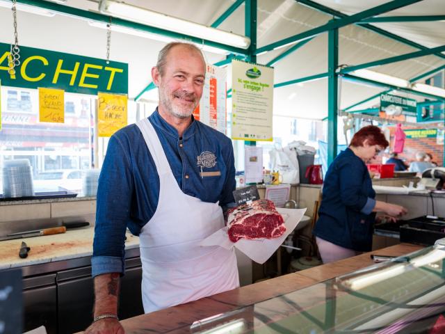 Marche Chalons En Champagne Mercredi Samedi Boucher Vachet © Teddy Picaude