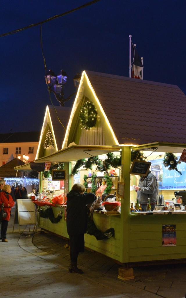 Marche De Noel Chalons En Champagne Chalets © Christophe Manquillet