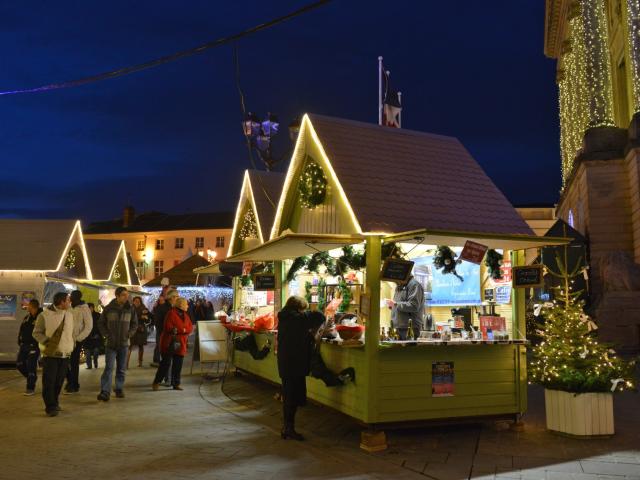 Marche De Noel Chalons En Champagne Chalets © Christophe Manquillet