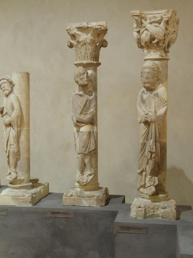 Musee Du Cloitre Notre Dame En Vaux Chalons Statues Colonnes © Office De Tourisme