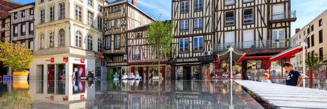 Place De La Republique Pan De Bois Reflets © Teddy Picaude