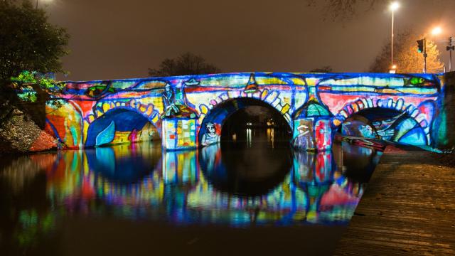 Pont Des Mariniers Spectacle Metamorpheauses Chalons © Gille Corine