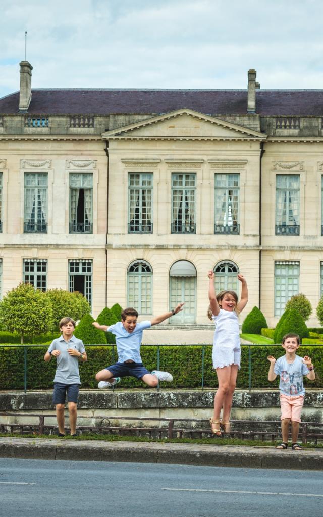 Prefecture Balade En Famille Enfants Chalons © Teddy Picaude