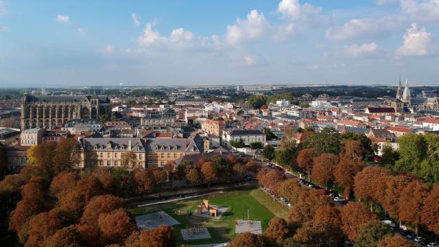 grand-jard-panorama-aerien-aire-de-jeux-chalons