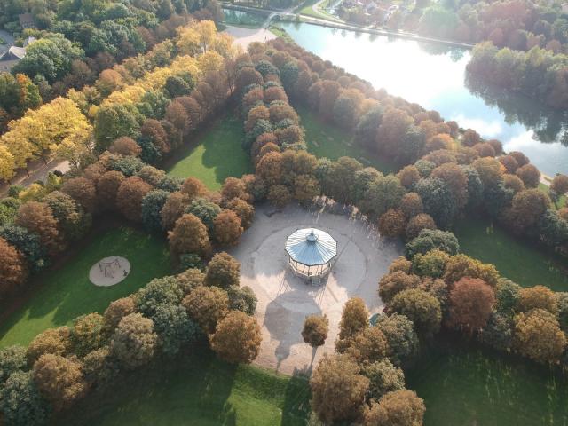 grand-jard-panorama-aerien-kiosque-allees