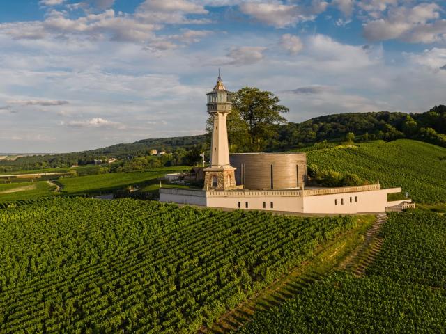 Phare De Verzenay Coeur Du Vignoble à Artechdrone