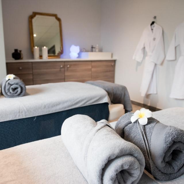 Spa Transparence Armes De Champagne Massage Bien Etre