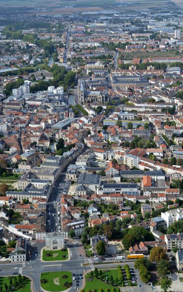 Chalons Vu En Haut Porte Sainte Croix