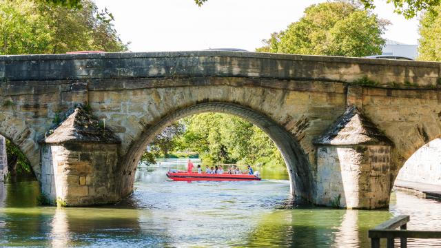 Balade En Barque Chalons Pont Des Mariniers