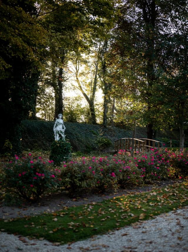 Domaine De Vaugency Jardin Statue