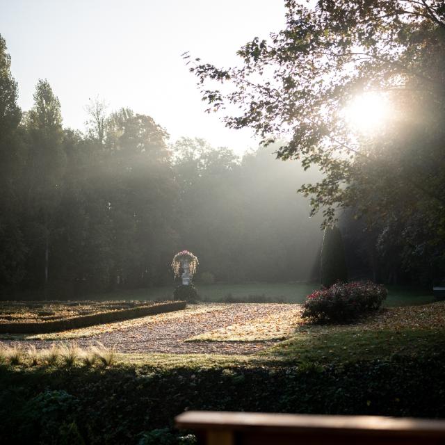 Domaine De Vaugency Jardins A La Francaise