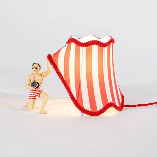 Lampe De Table Circus Abatjour Super Jimmy Super Jimmy Madeindesign 414203 Original.jpg