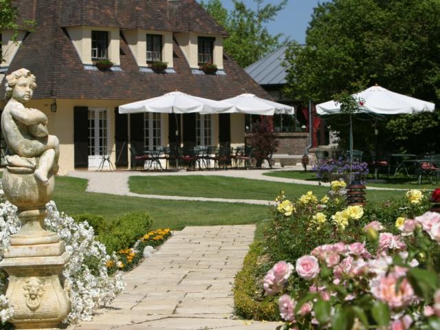 Hostellerie Briqueterie Spa Jardin Terrasse Vinay