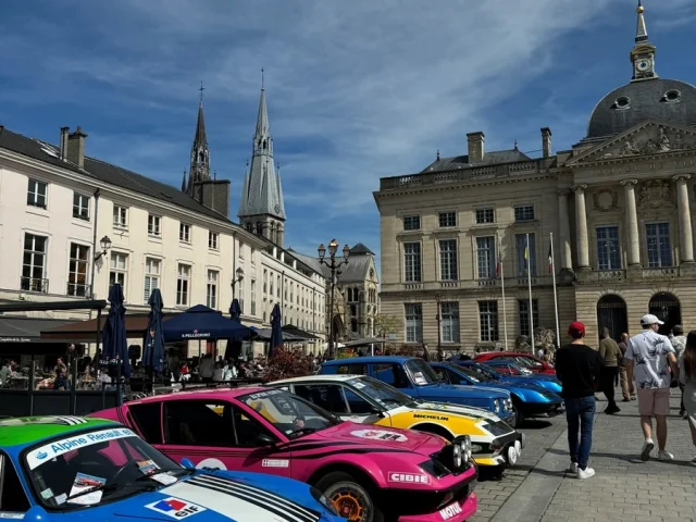 Chalons Ville Accueil Vehicules Epoques